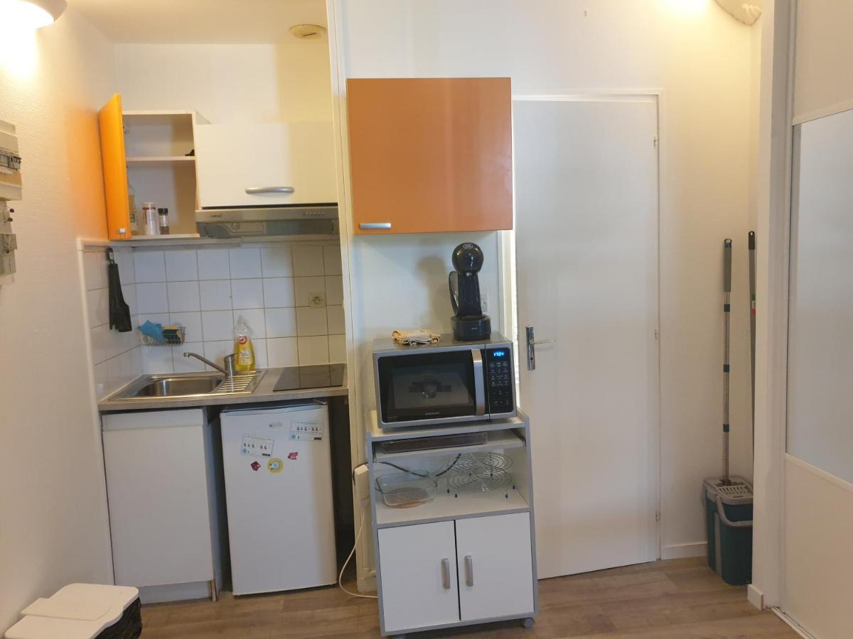 Studio Simplicien *Cosy* Plein Centre Ville De Poitiers *Tv* Wifi *Cafe* Exterior photo